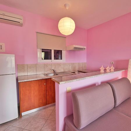 La Casa Di Nonna Anna Aparthotel Nikiana Bagian luar foto