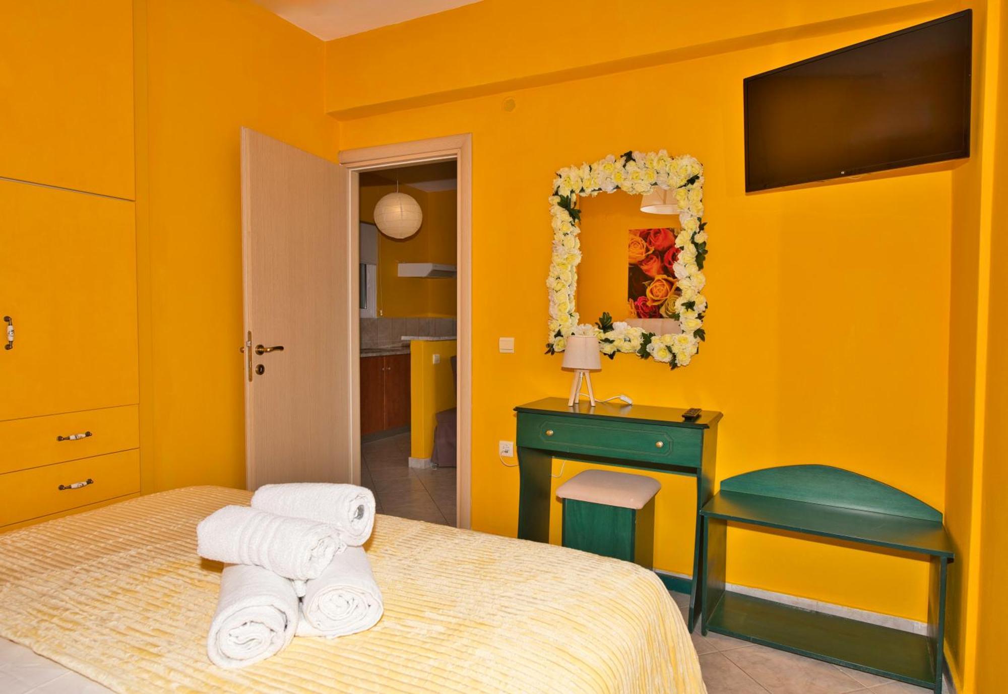 La Casa Di Nonna Anna Aparthotel Nikiana Bagian luar foto