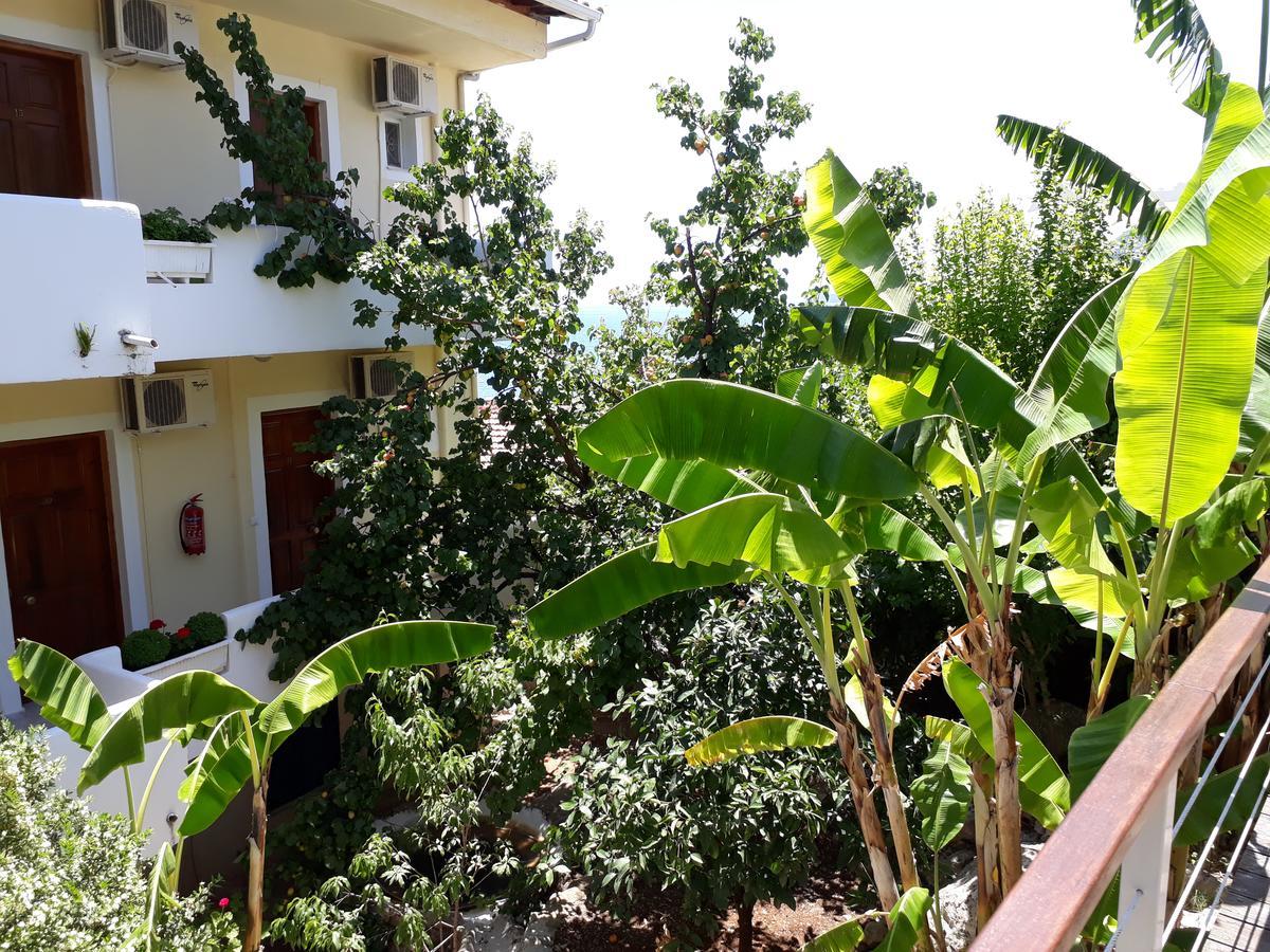 La Casa Di Nonna Anna Aparthotel Nikiana Bagian luar foto